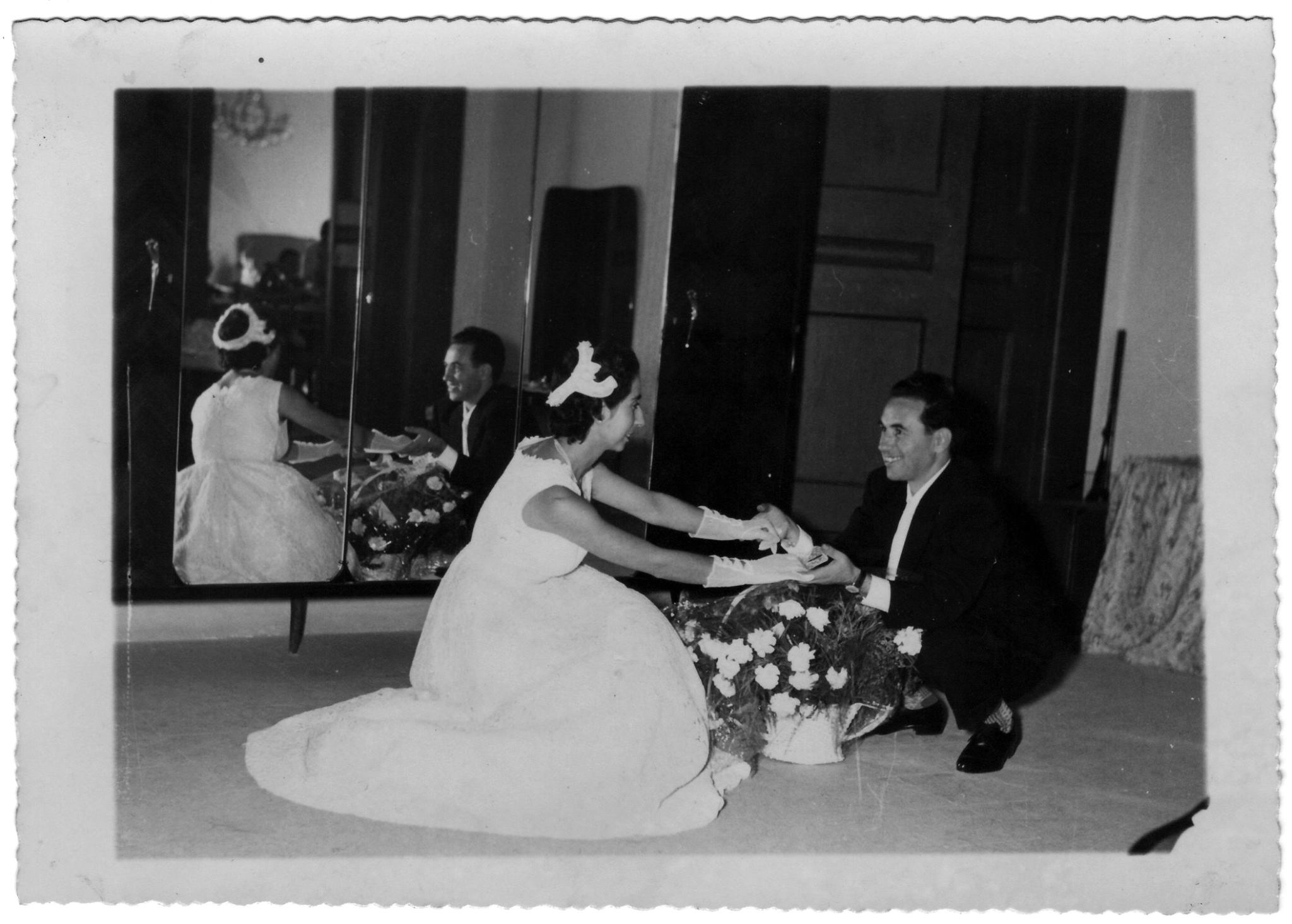 matrimoni_nellecorti - Piano-nobile-Palazzo-Ducale-Matrimonio-Prof.-Vincenzo-Palmiero-Giuseppina-Dalterio-9-Luglio-1958.jpg